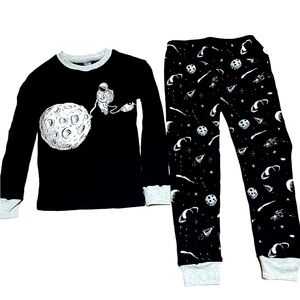 New Dophin&Fish 100% cotton long sleeves pajamas set size 5